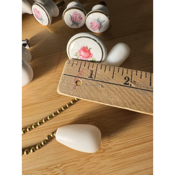 Porcelain White with Pink Rose & Gold Trim VTG  Drawer Pulls Mix lot of 11 - Picture 8 of 11
